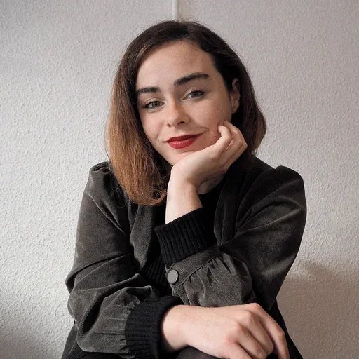 Mariah Girouard smiling for a portrait